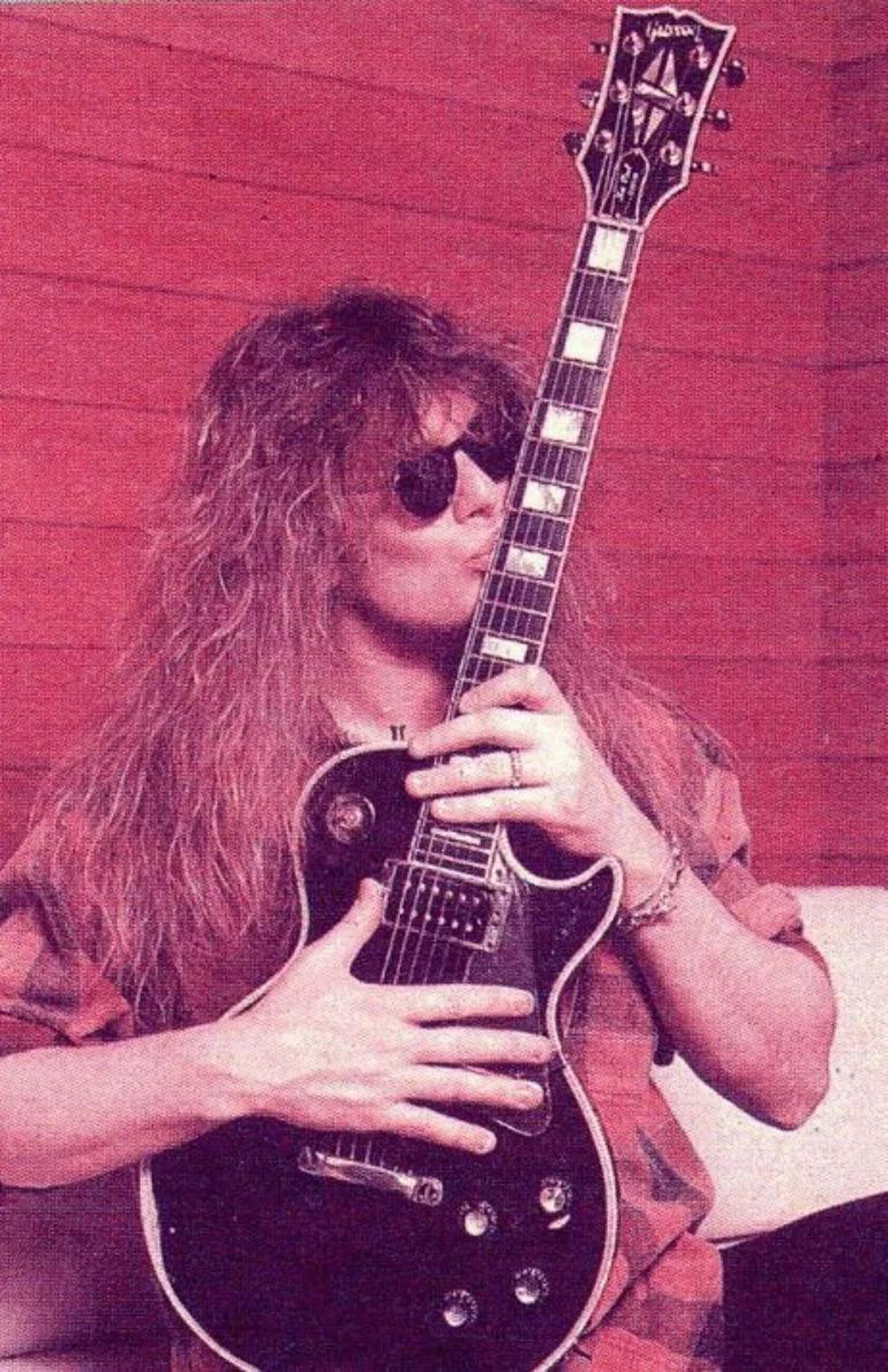 KNAC.COM – News – Guitarist JOHN SYKES dies at age 65