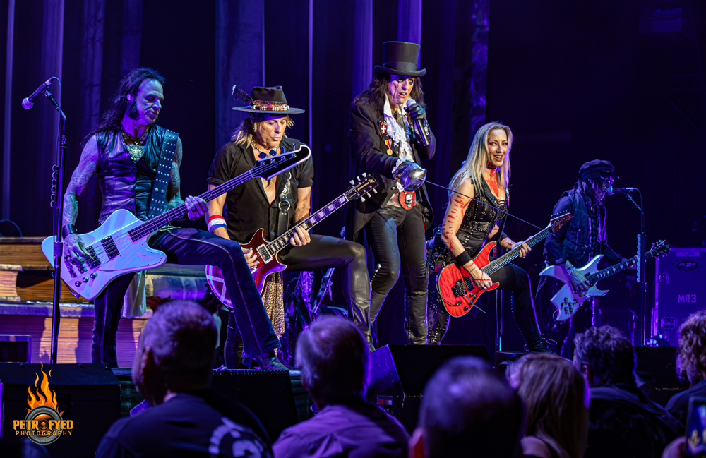 ALICE COOPER, JUDAS PRIEST, CORROSION OF CONFORMITY In Houston, TX