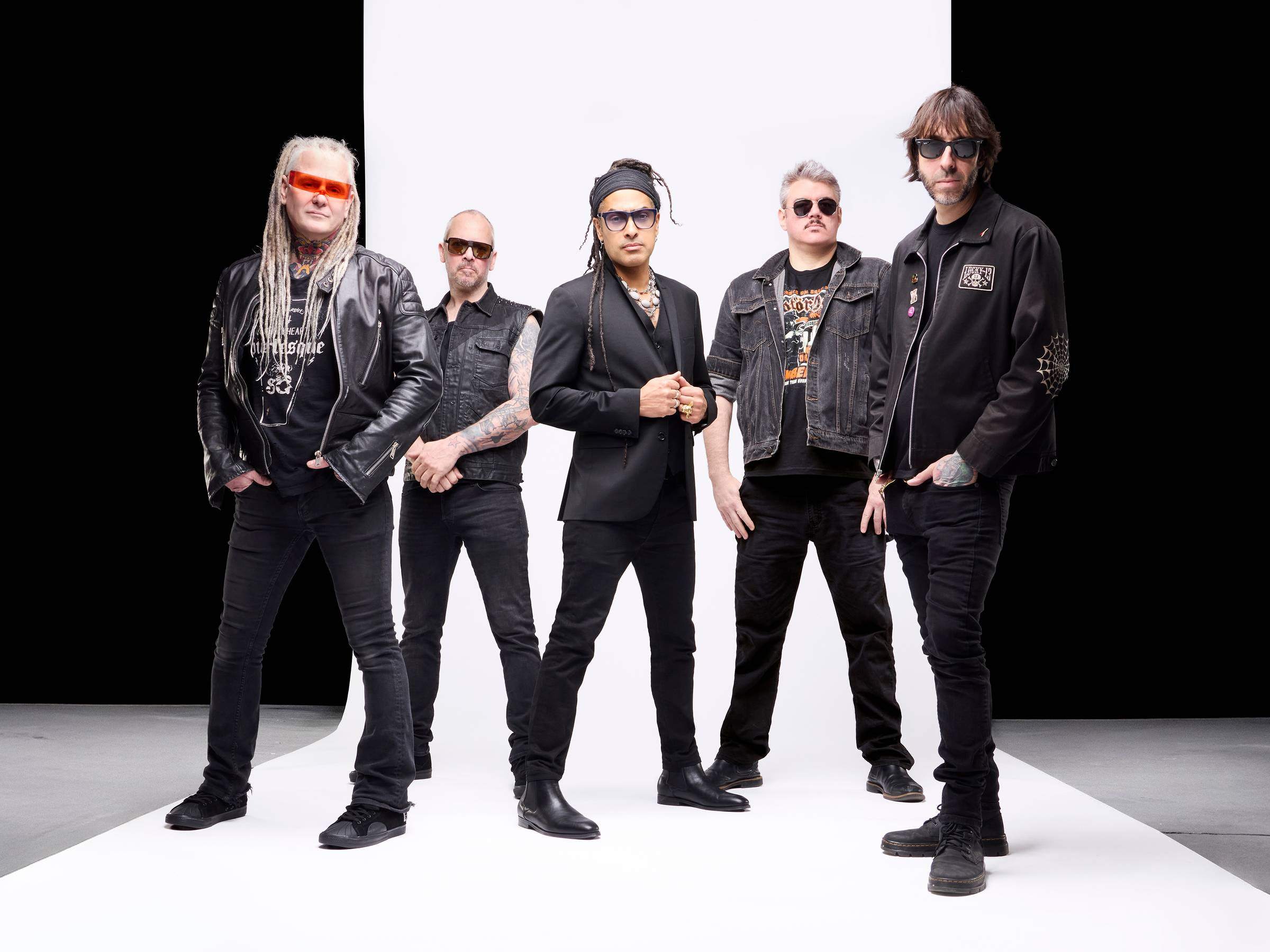 Montreal Cult Heavy‑Rock PARADISE Erupts Back In 2026 w/ “Queen of Mars”